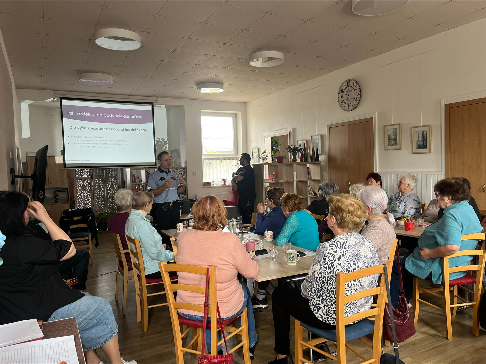 Přednáška Internetové podvody Přednáška Internetové podvody