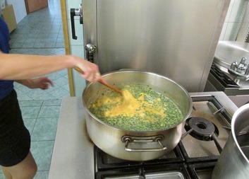 Smažení vaječiny v Hnojníku