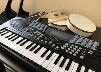 Nové hudební nástroje v „Kometě"